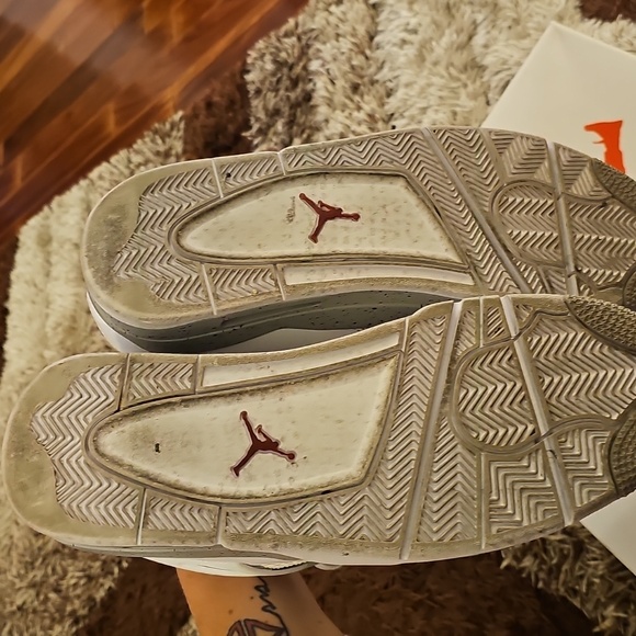 Nike Jordan 4s - Picture 7 of 9